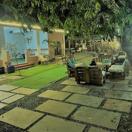 Streetmates Hostel Анжуна Экстерьер фото