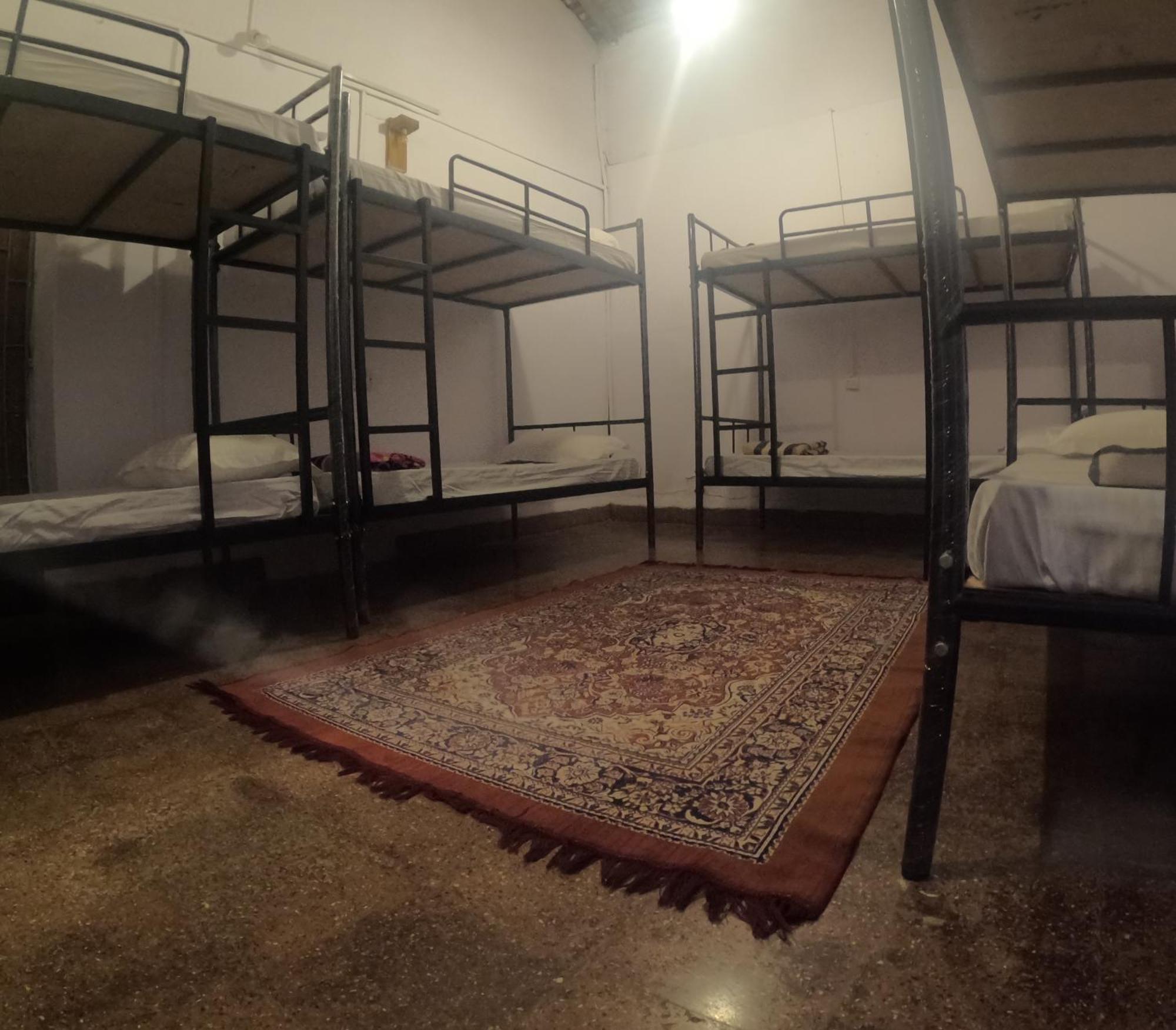 Streetmates Hostel Анжуна Экстерьер фото