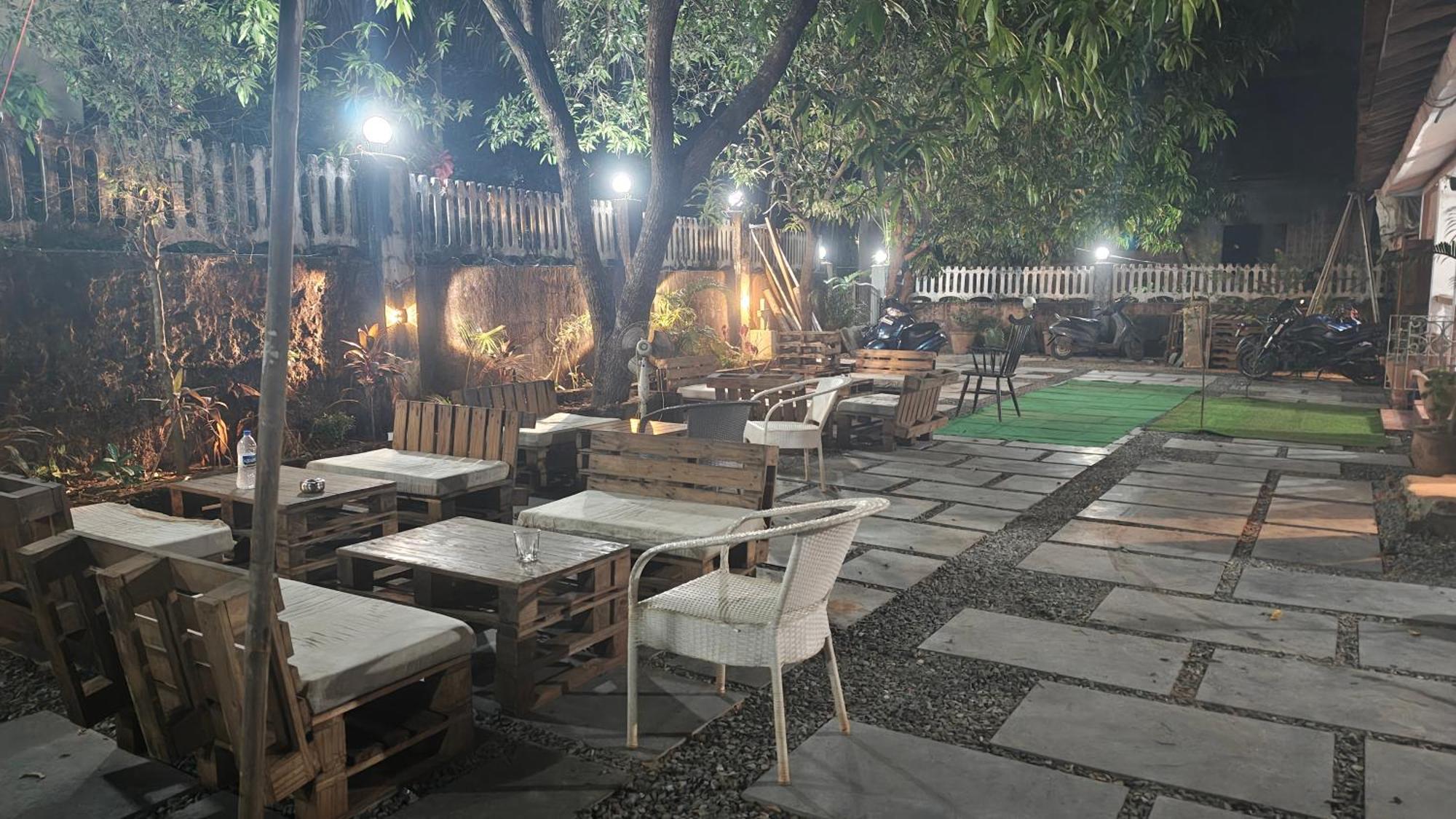 Streetmates Hostel Анжуна Экстерьер фото