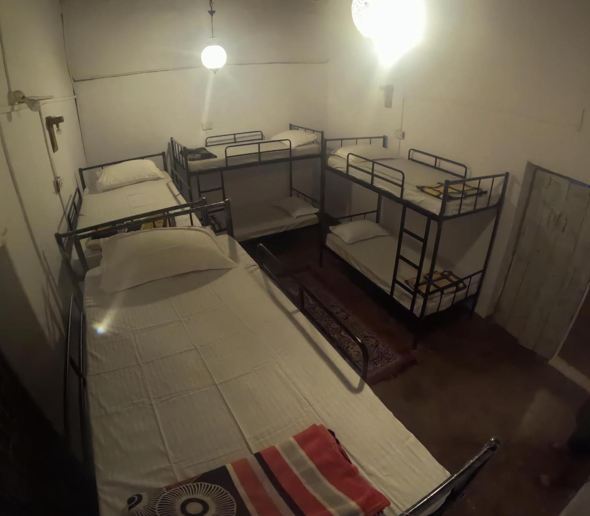 Streetmates Hostel Анжуна Экстерьер фото